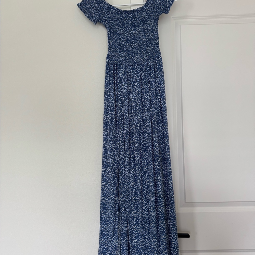 Chic Navy Floral Maxi Dress